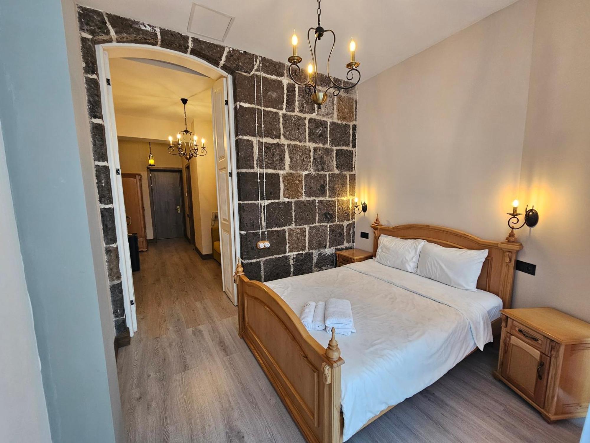Old Avenue Hotel Gyumri Eksteriør bilde