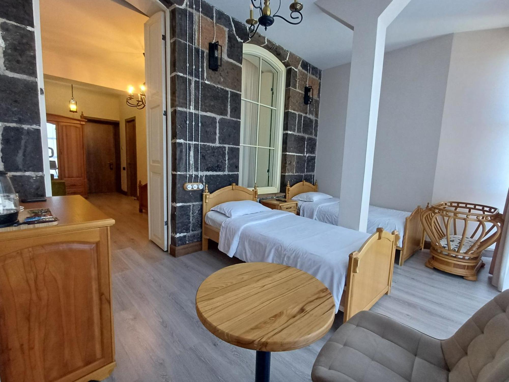 Old Avenue Hotel Gyumri Eksteriør bilde