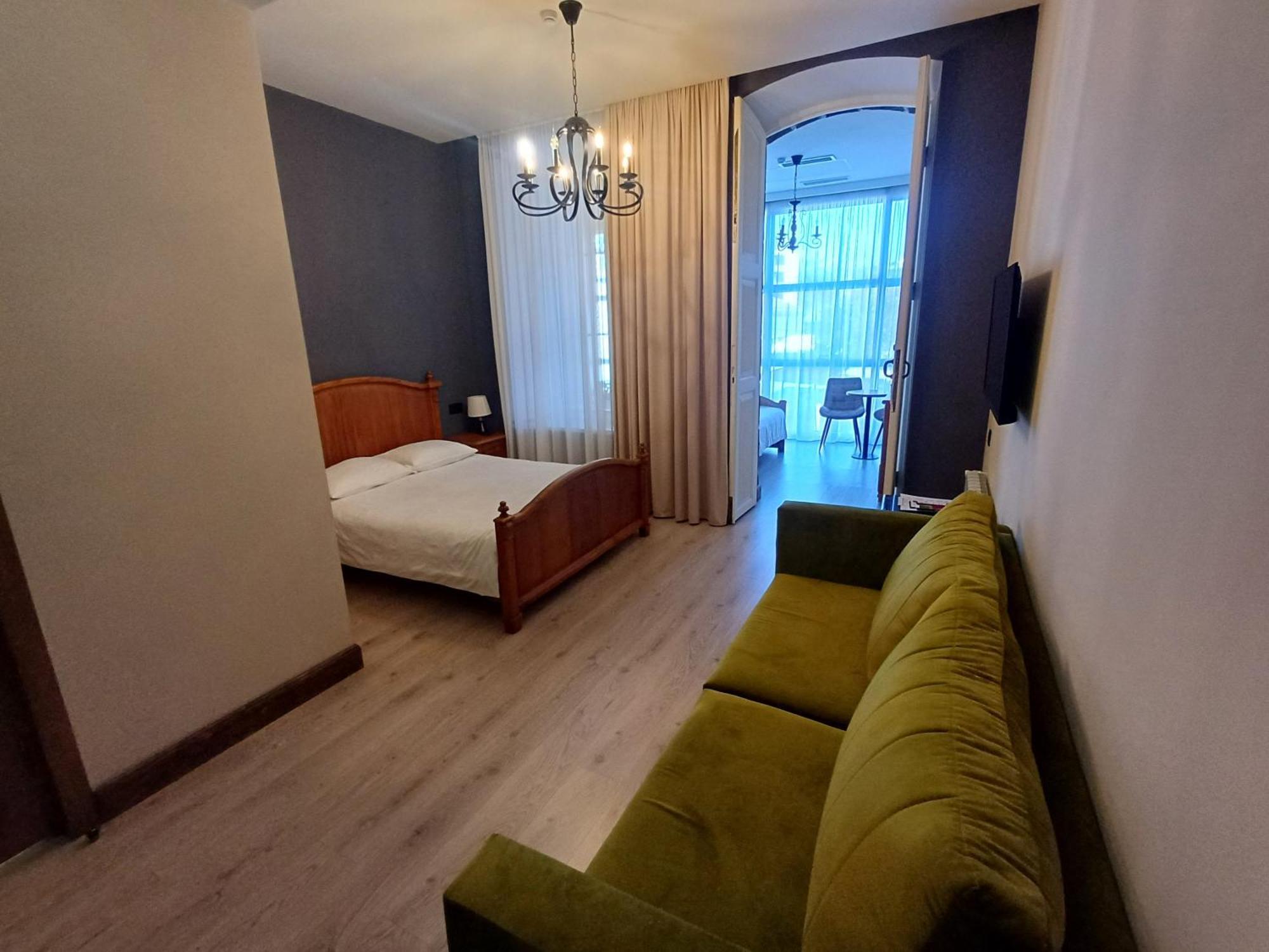 Old Avenue Hotel Gyumri Eksteriør bilde